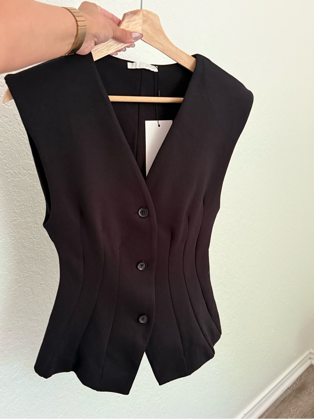 Zara Black Sleeveless Button-Down Tailored Top
